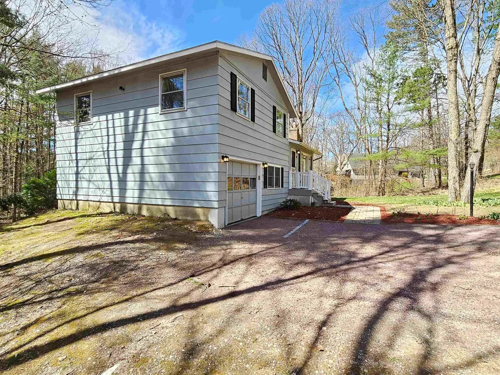 13 Greenbriar Drive Essex VT 05452