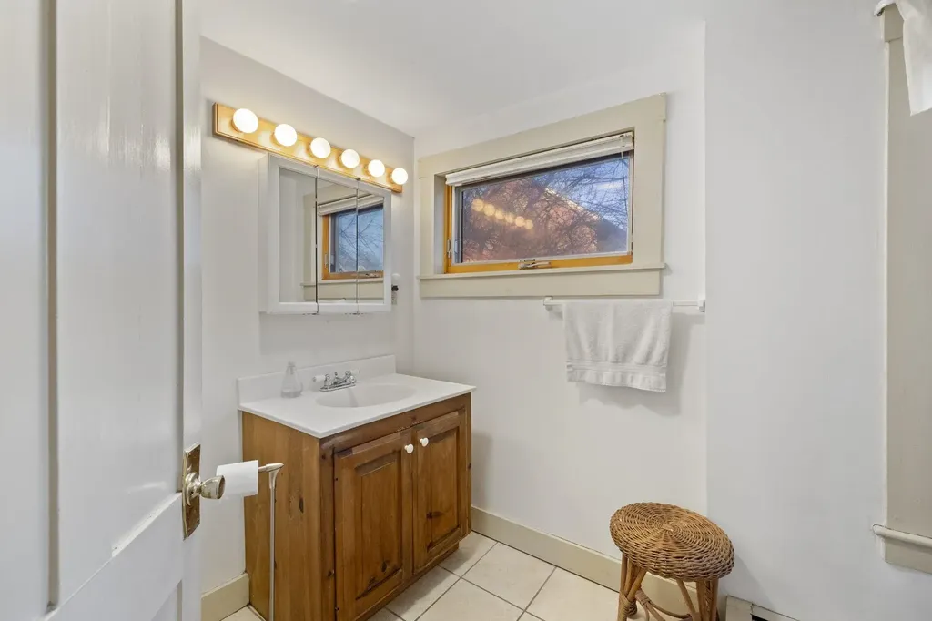 281 Roxbury Street Keene NH 03431