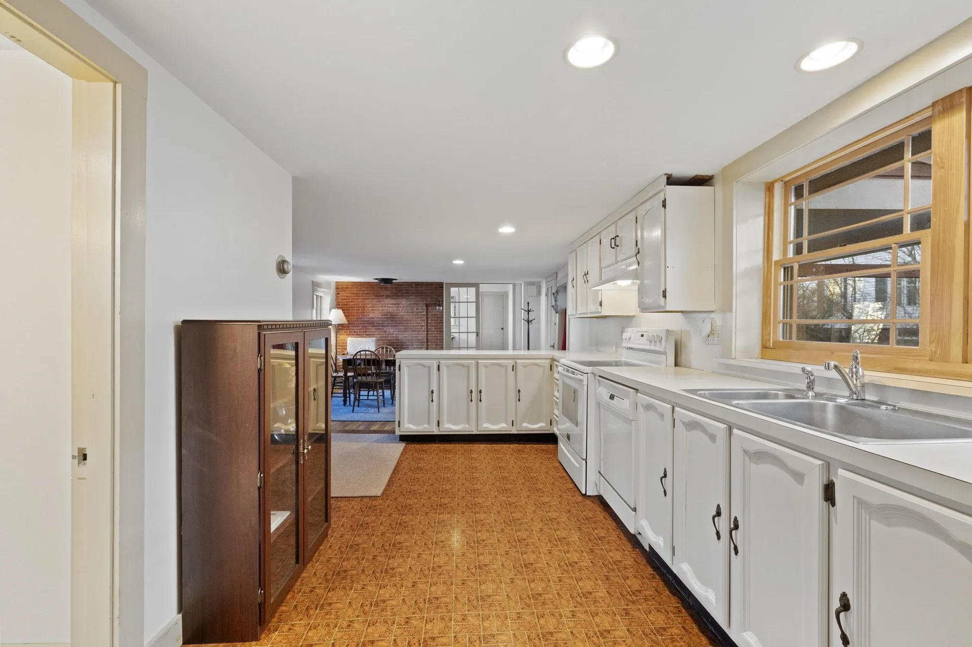 281 Roxbury Street Keene NH 03431