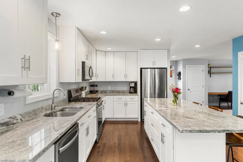 241 Ash Swamp Road Newmarket NH 03857