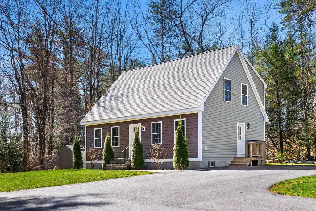 241 Ash Swamp Road Newmarket NH 03857