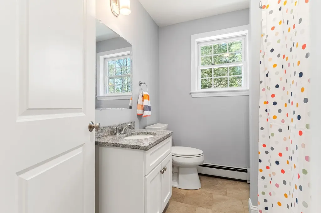 241 Ash Swamp Road Newmarket NH 03857