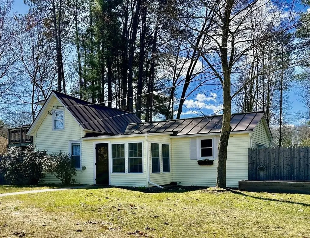 33 C Street Hartford VT 05001
