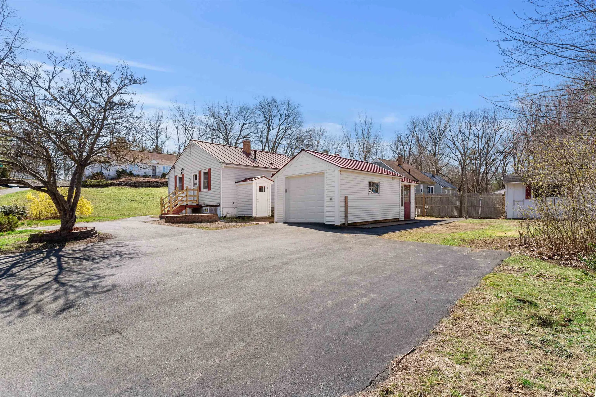 164 Whitney Avenue Manchester NH 03104
