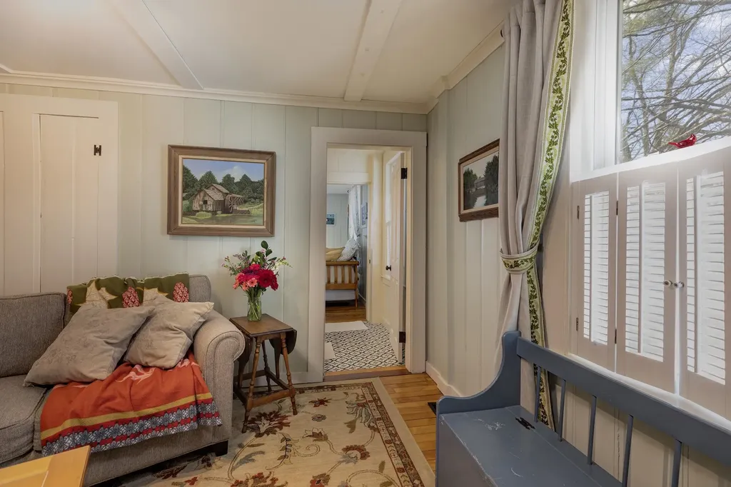 13 Harvey Road Sutton NH 03260