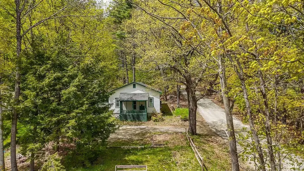 13 Harvey Road Sutton NH 03260