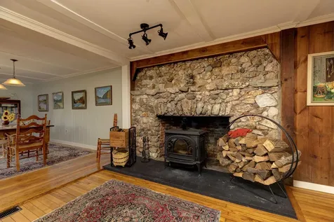 13 Harvey Road Sutton NH 03260