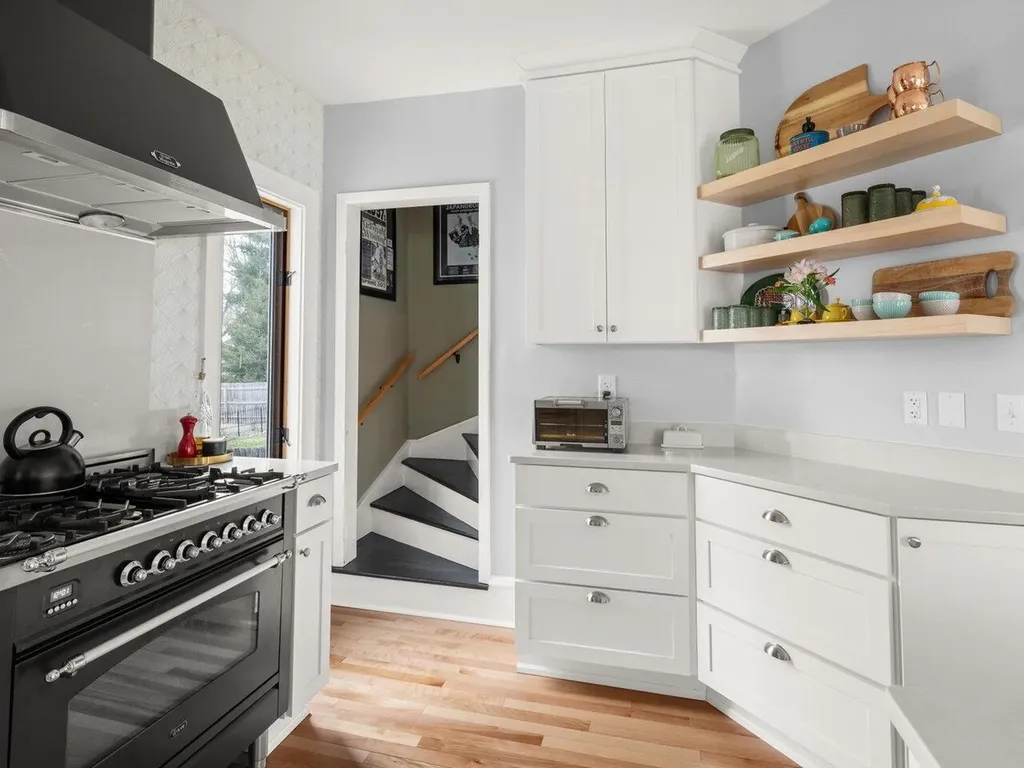 76 Brookes Avenue Burlington VT 05401
