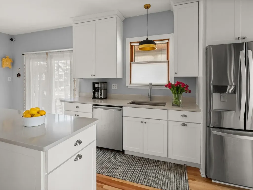 76 Brookes Avenue Burlington VT 05401