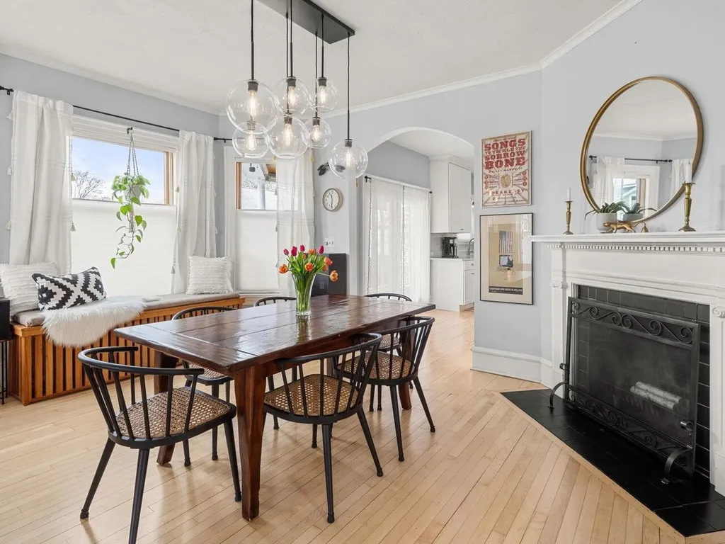 76 Brookes Avenue Burlington VT 05401