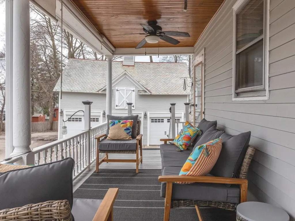 76 Brookes Avenue Burlington VT 05401