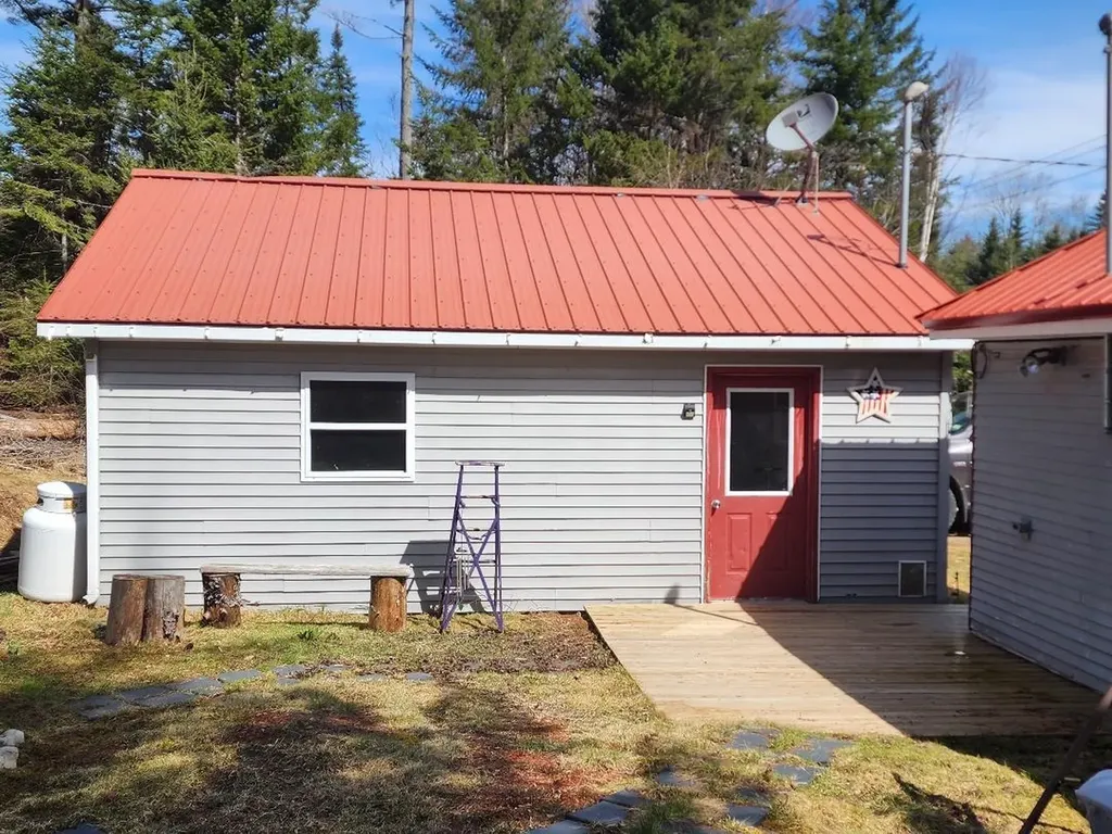 255 Milan Road Milan NH 03588