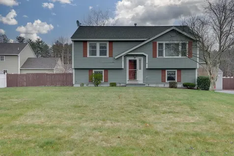 10 Walnut Street Hudson NH 03051