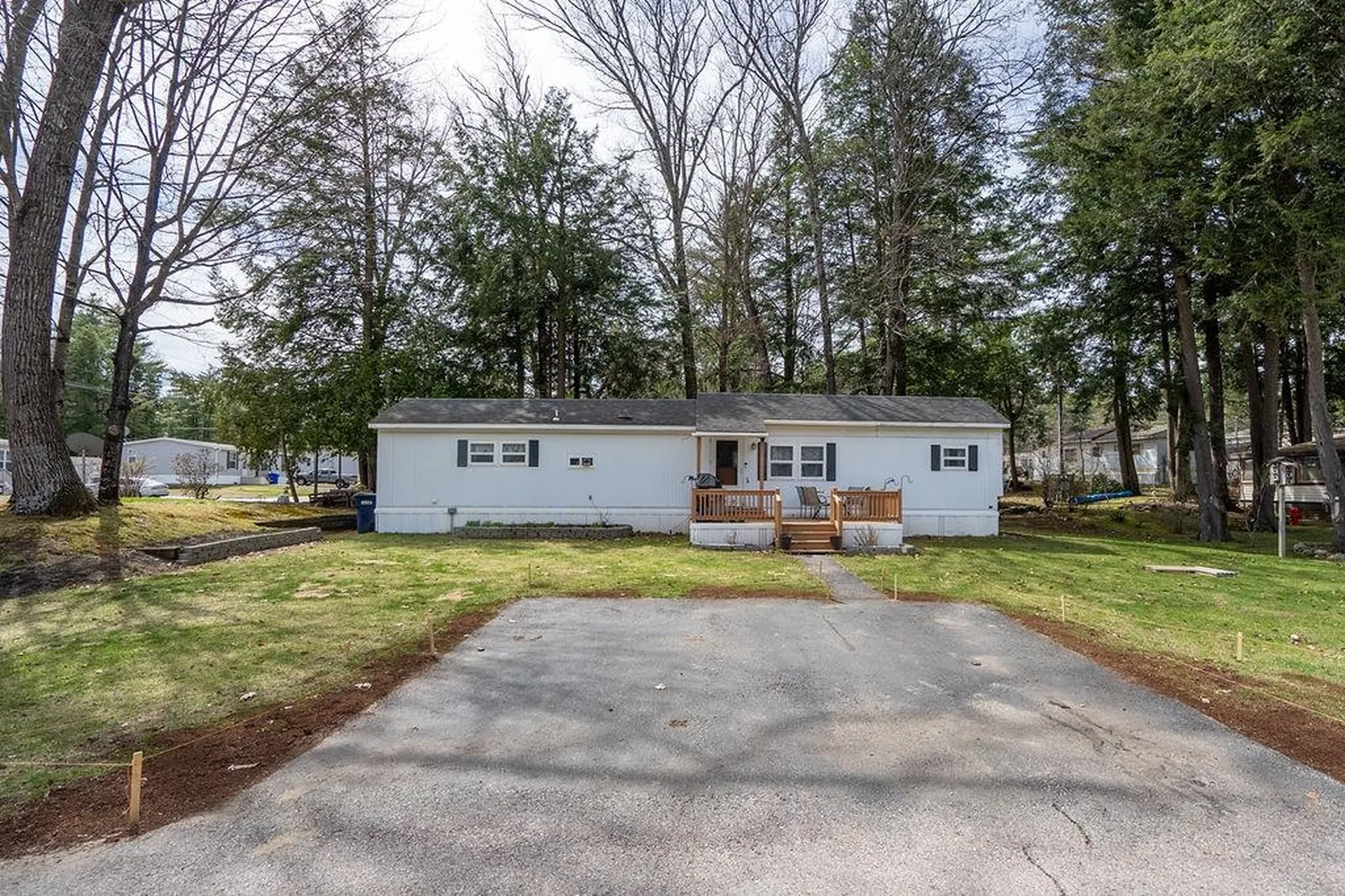 28 Willow Street Tilton NH 03276