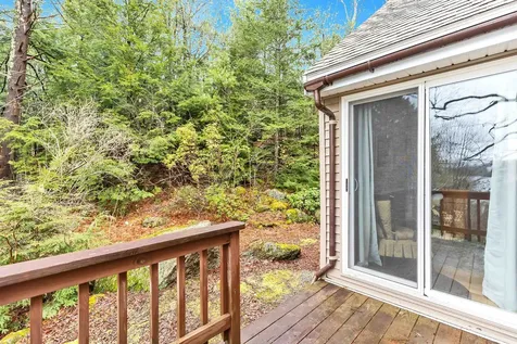 31 County Road Hillsborough NH 03244