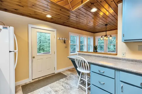 31 County Road Hillsborough NH 03244