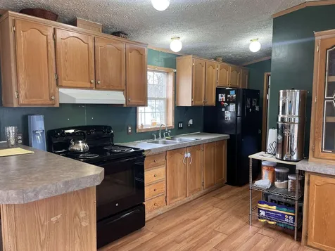 26 Anthony Circle Swanzey NH 03446