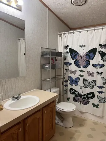 26 Anthony Circle Swanzey NH 03446