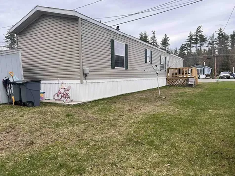 26 Anthony Circle Swanzey NH 03446