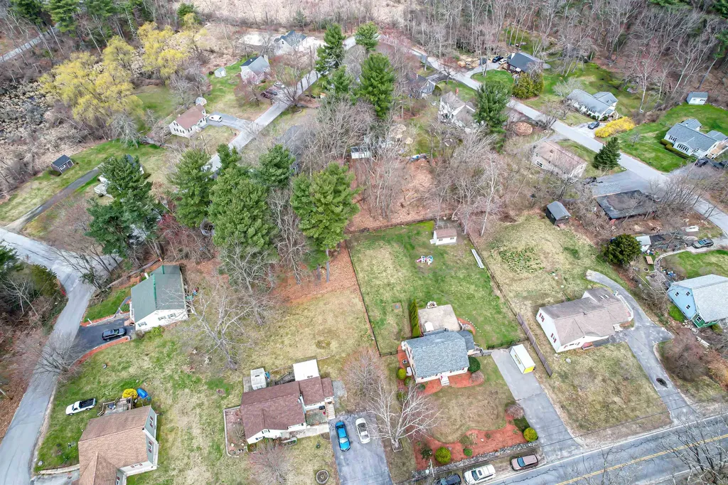 15 Jericho Road Pelham NH 03076