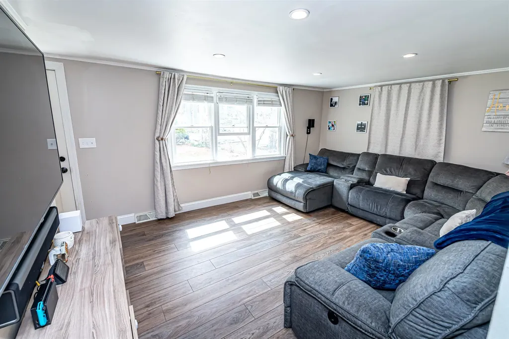 15 Jericho Road Pelham NH 03076