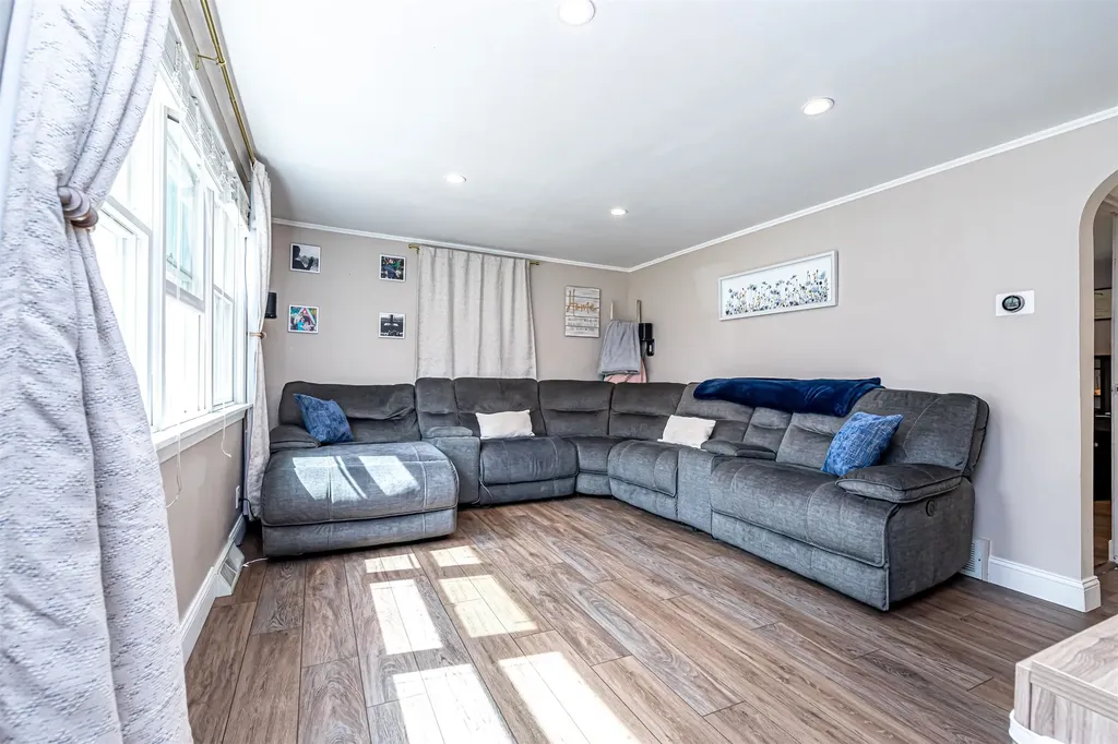15 Jericho Road Pelham NH 03076