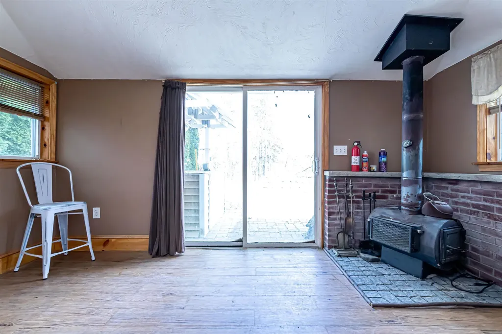 15 Jericho Road Pelham NH 03076
