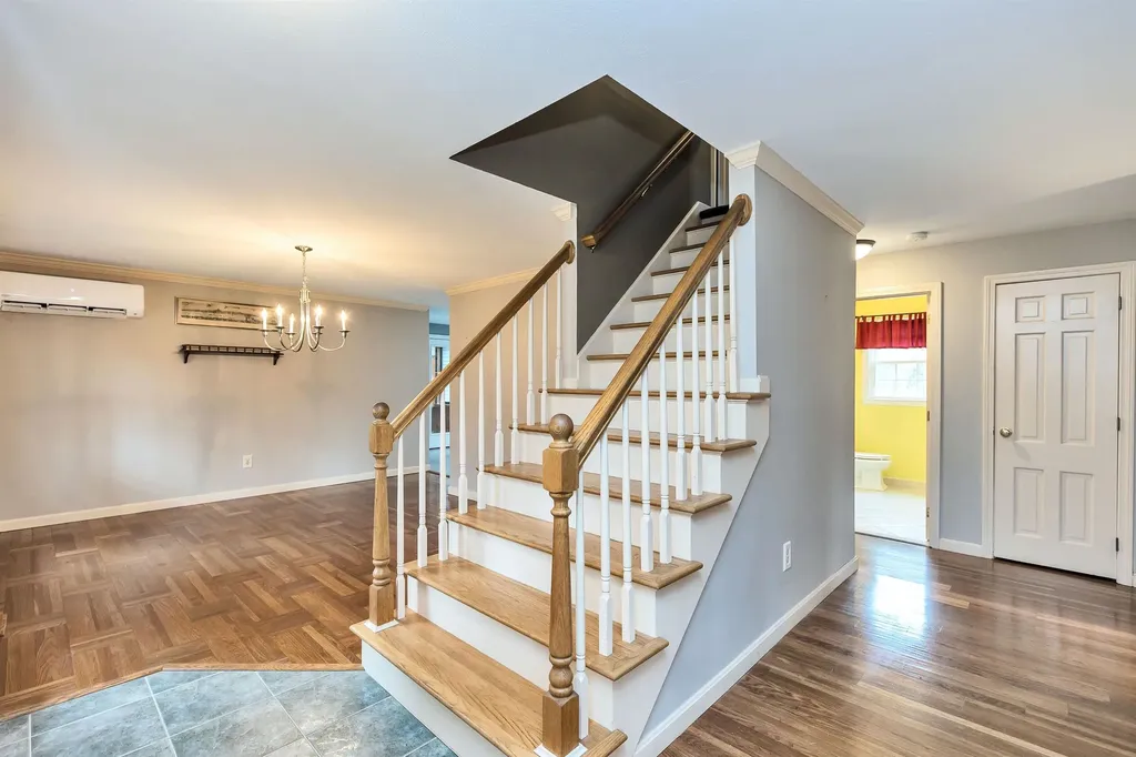 6 Woodbine Lane Merrimack NH 03054