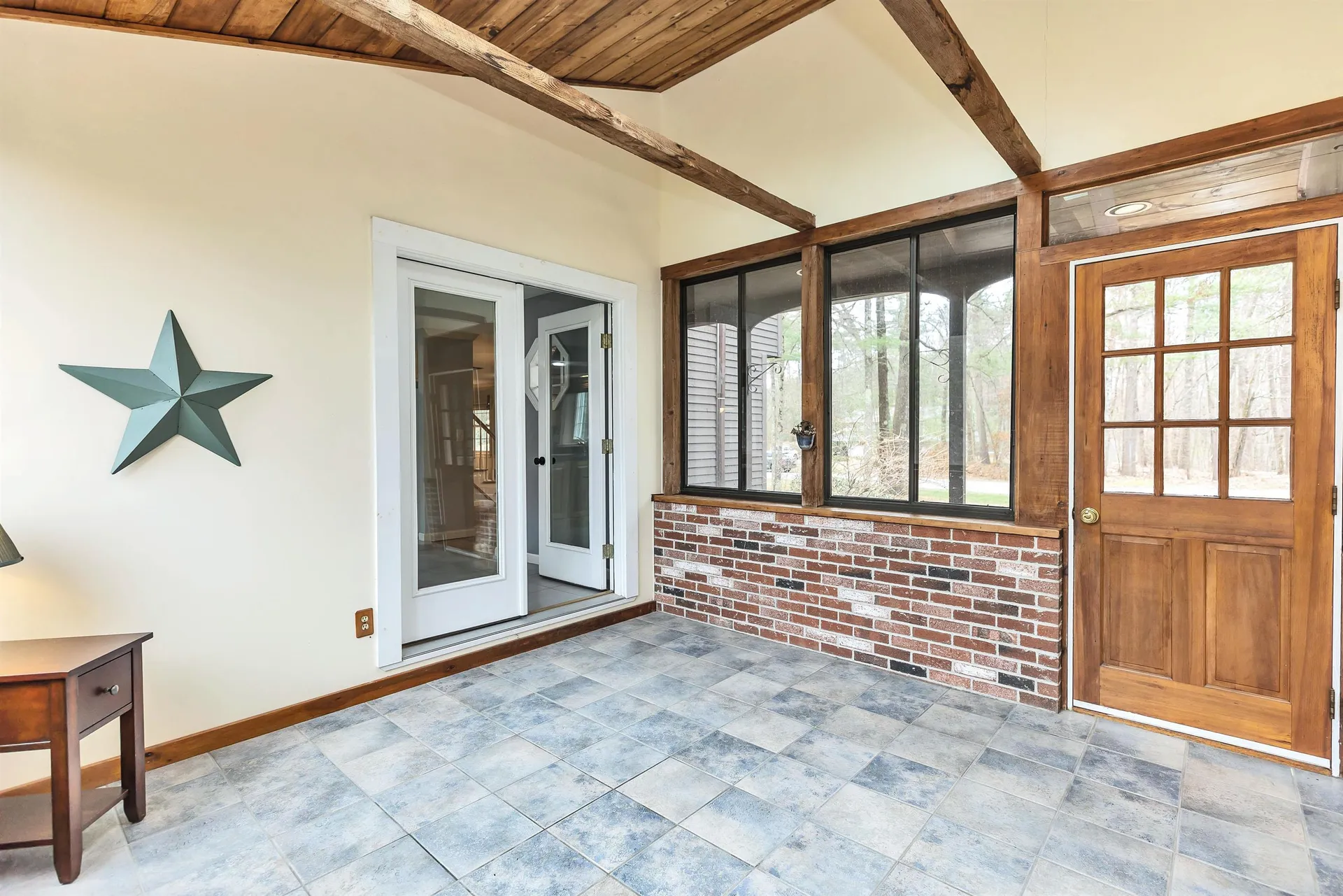 6 Woodbine Lane Merrimack NH 03054