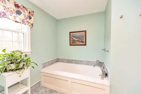6 Woodbine Lane Merrimack NH 03054