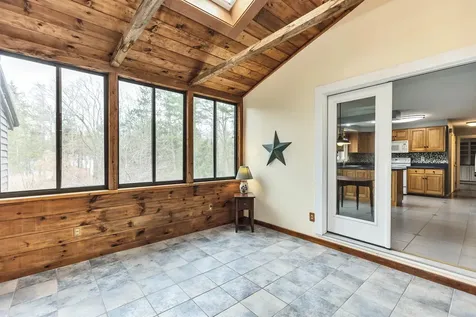 6 Woodbine Lane Merrimack NH 03054