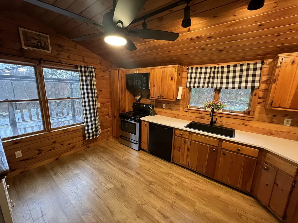 56 View Road Weare NH 03281