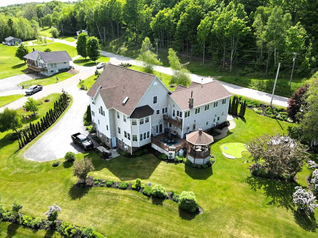 29 Campbell Road Newport City VT 05855