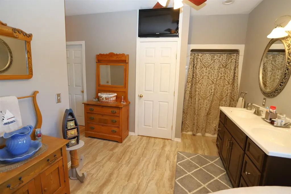 29 Campbell Road Newport City VT 05855