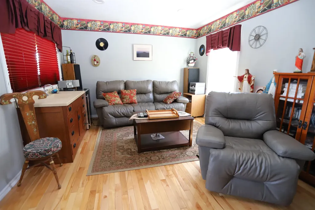 29 Campbell Road Newport City VT 05855