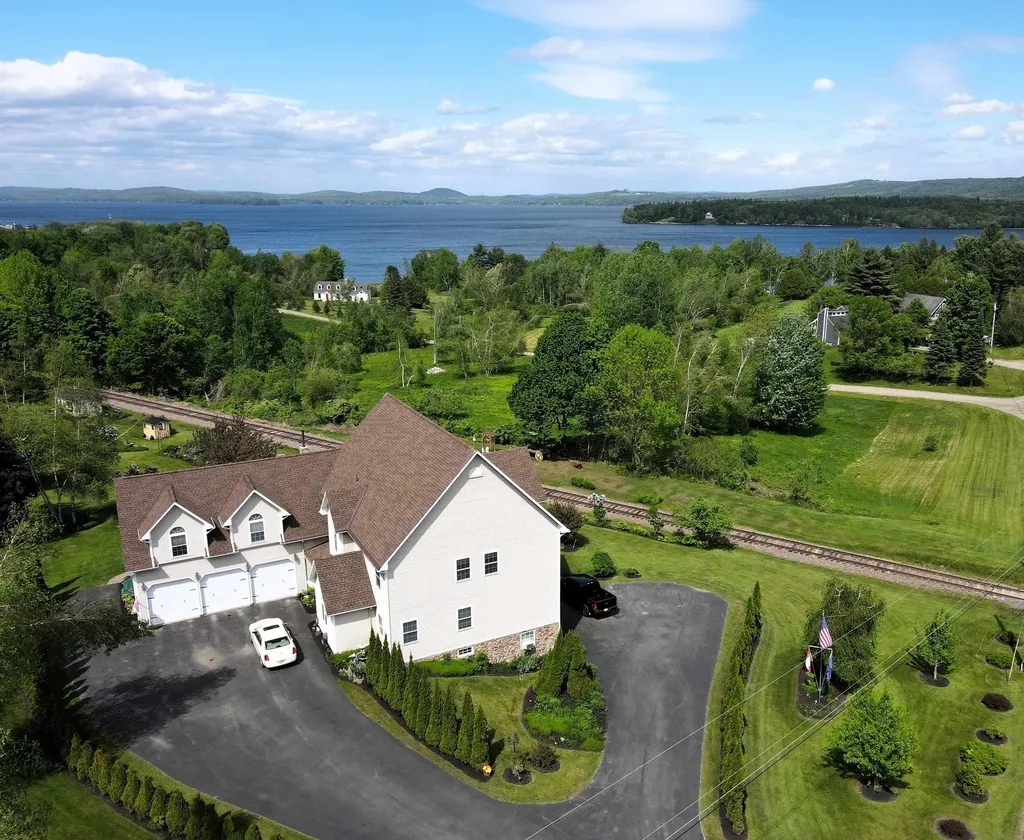 29 Campbell Road Newport City VT 05855