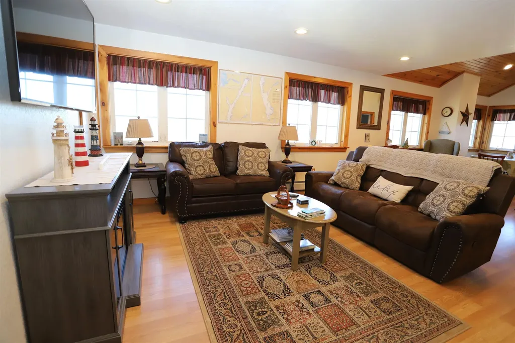 29 Campbell Road Newport City VT 05855