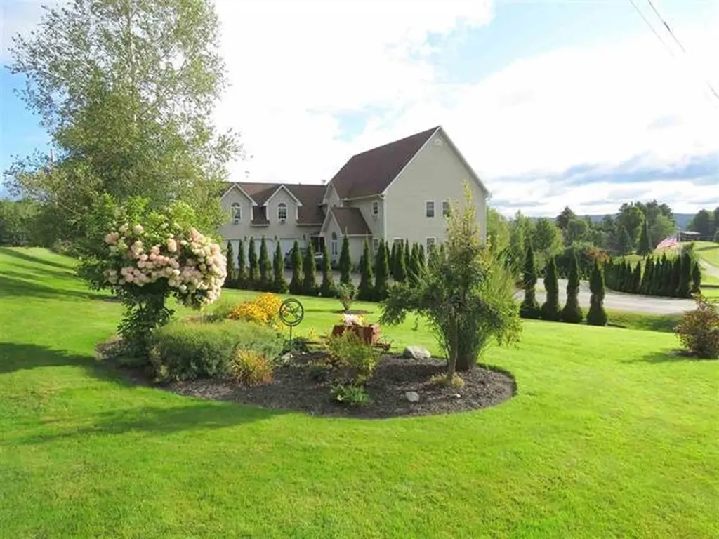 29 Campbell Road Newport City VT 05855
