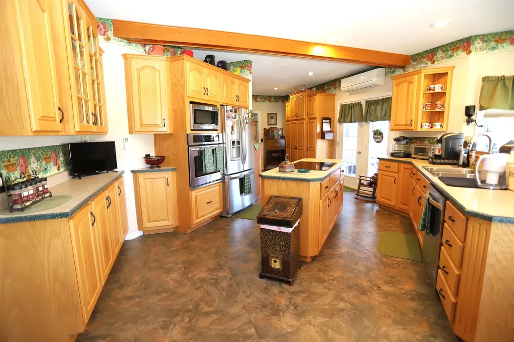 29 Campbell Road Newport City VT 05855