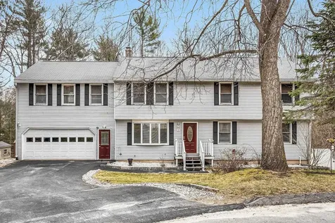 13 Wildwood Terrace Hudson NH 03051