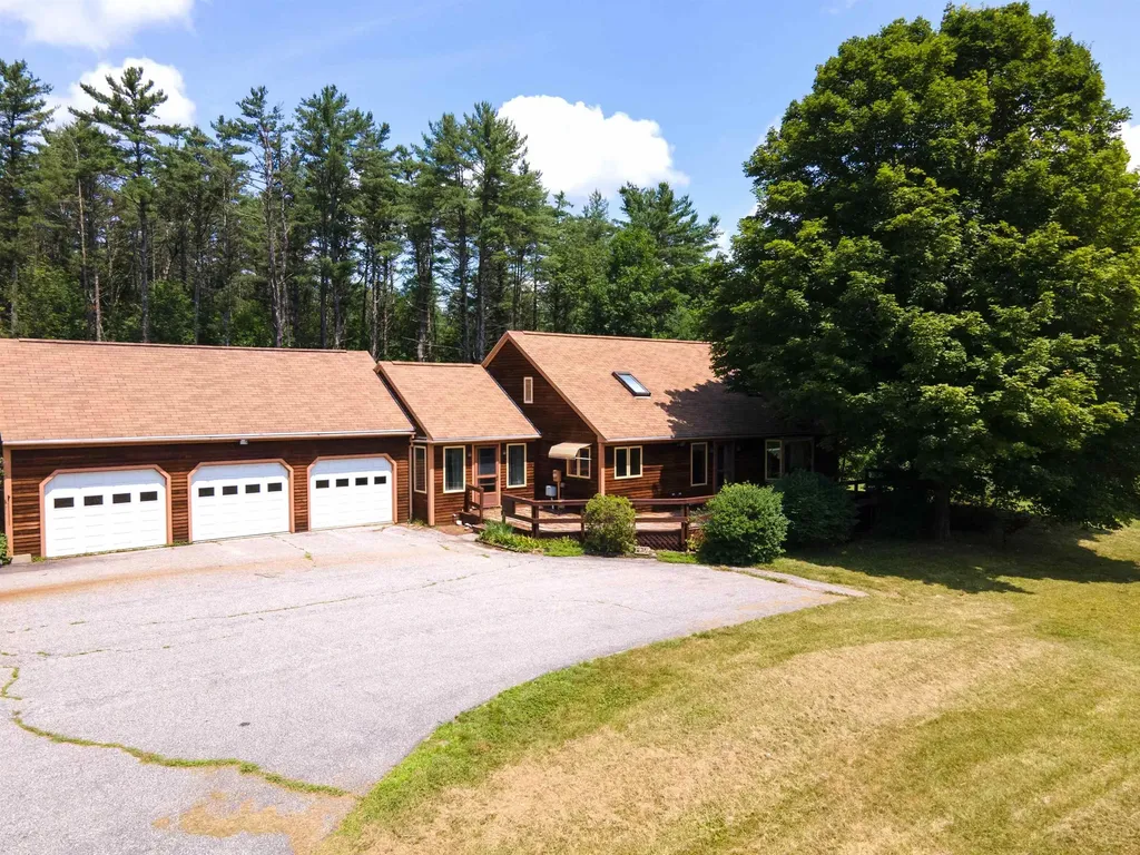 23 Knoll Street Newport NH 03773