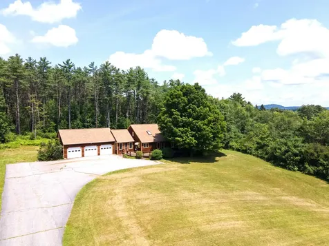 23 Knoll Street Newport NH 03773