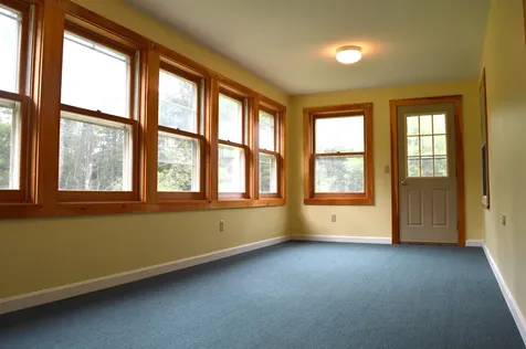 23 Knoll Street Newport NH 03773