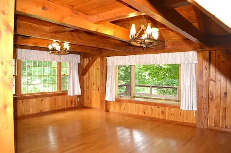23 Knoll Street Newport NH 03773