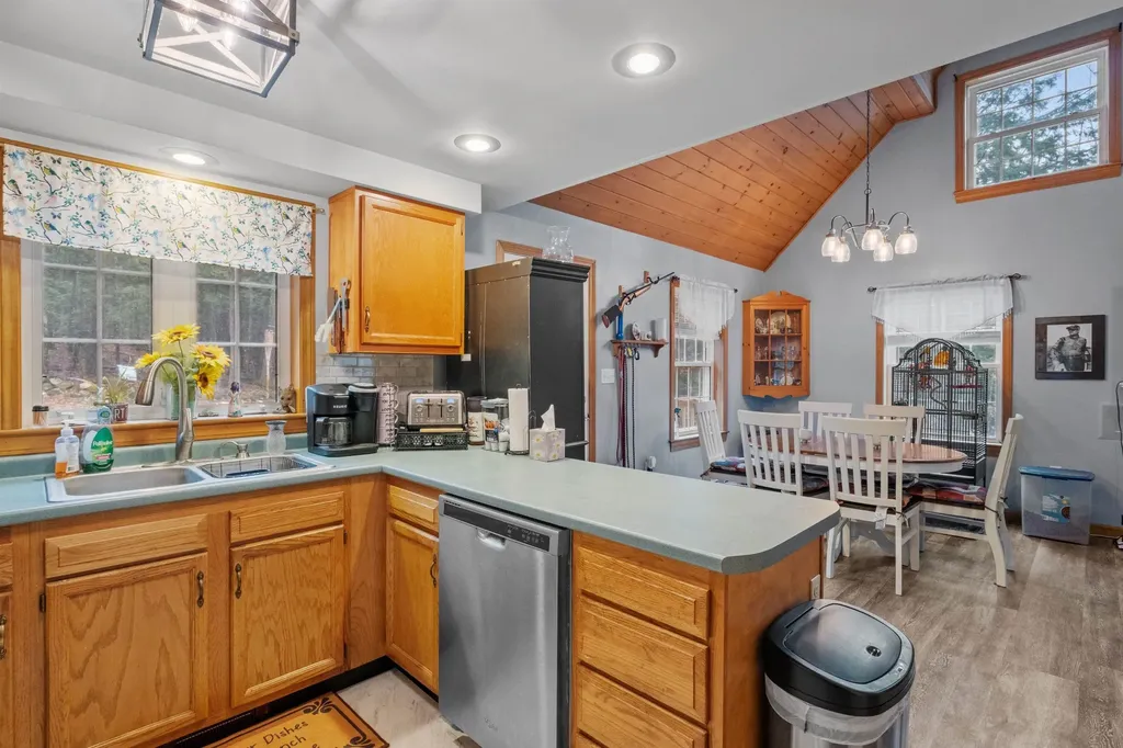 135 Worfield Circle Bristol NH 03222