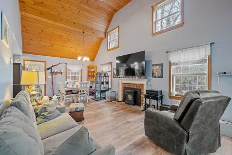 135 Worfield Circle Bristol NH 03222