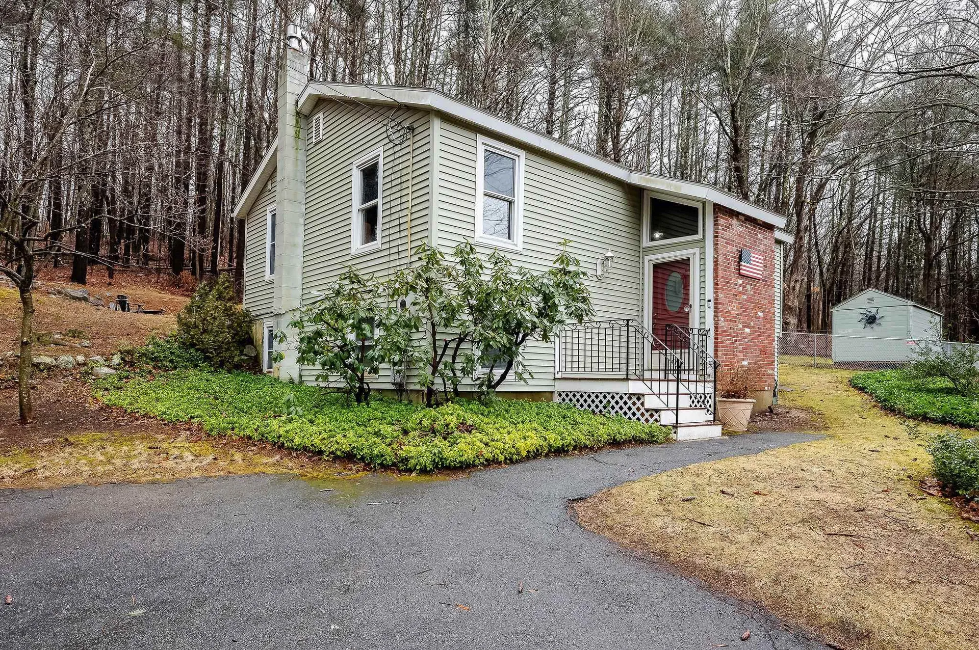 49 Drew Road Derry NH 03038