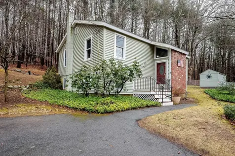 49 Drew Road Derry NH 03038