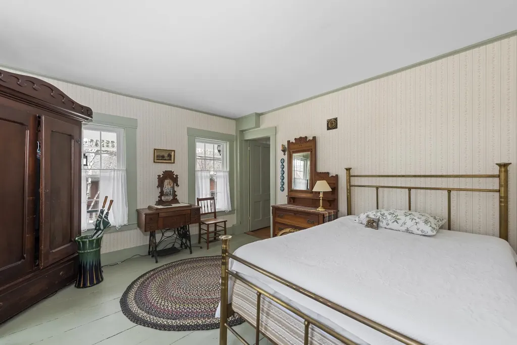 191 N. Main Street Bristol NH 03222