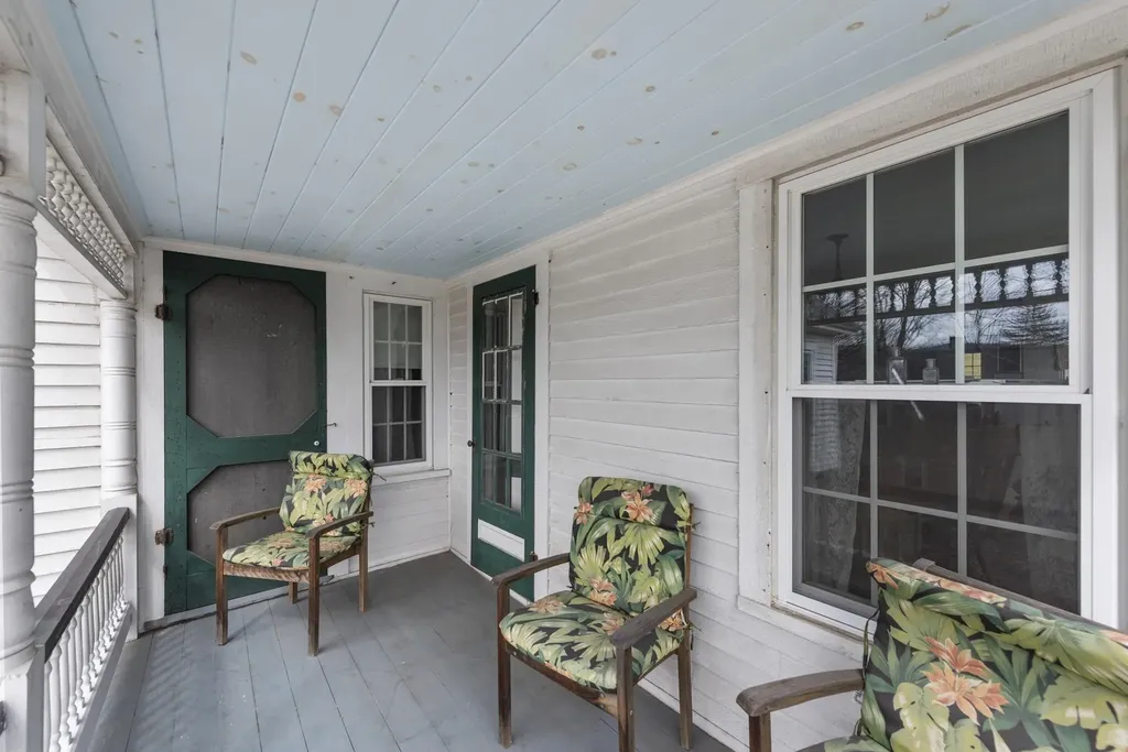 191 N. Main Street Bristol NH 03222